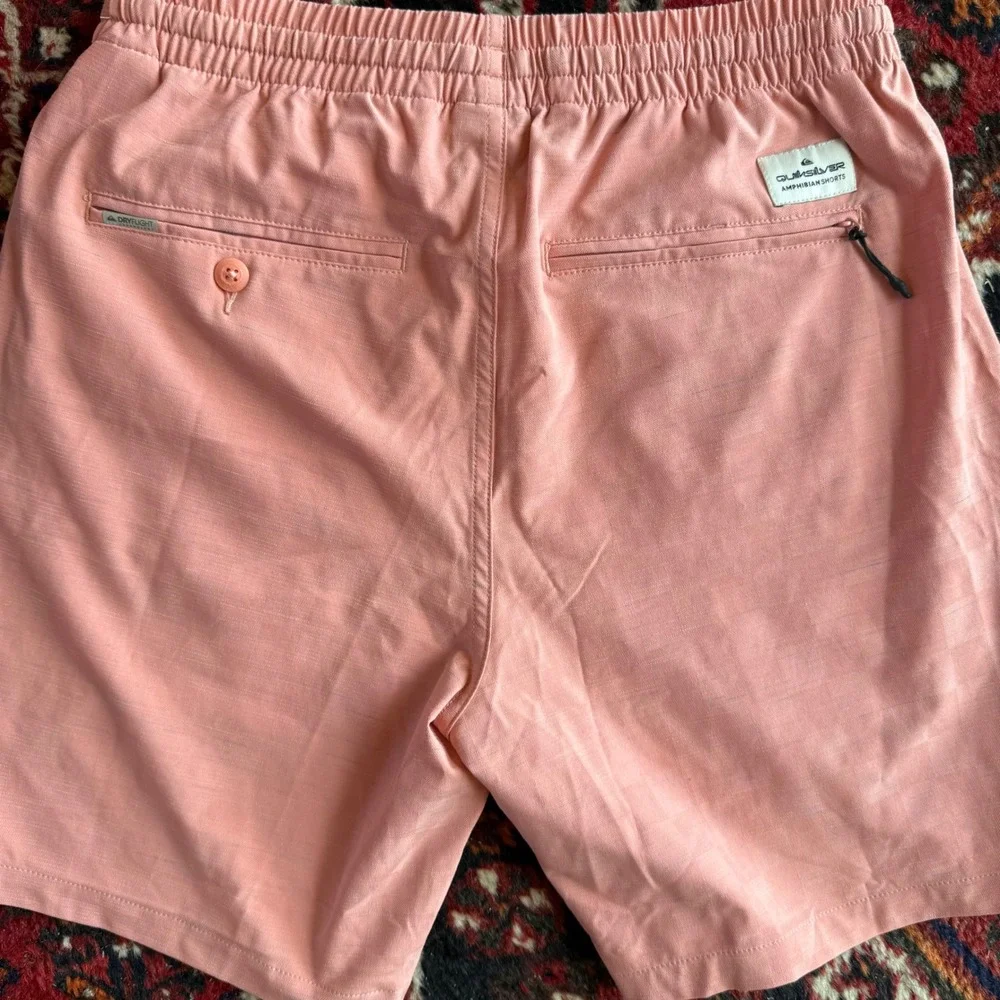 Quiksilver Amphibian Shorts Mens Small Pink DryFlight Hybrid Boardshorts